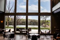 Waterfront Hotel Hotels in Marquette