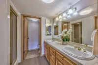 Luxury 2Br + Loft, Lodge at Kirkwood Unbeatable Location 2 Bedroom Condo by RedAwning Hotels in Kirkwood