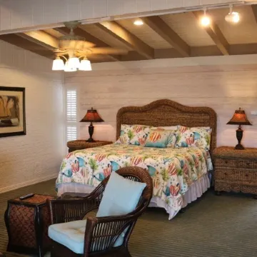 D&R Pelican Bay Resort