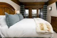 Deluxe King Room Hotel Room Hotels in Brighton