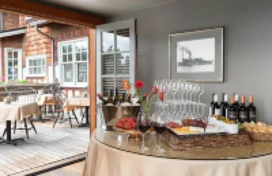 La Conner Channel Lodge