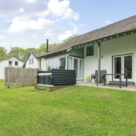 Elm - Woodland Cottages