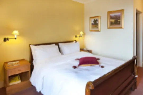 Roebuck by Greene King Inns Hotels in Forest Row