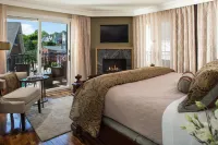 16 Bay View Hotels near The Camden Public Library