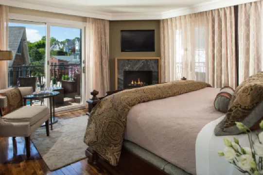 16 Bay View Hotels in 