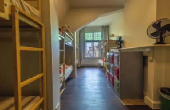 Hostel Uppelink Hotels near Design Museum Gent