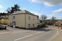 1 New Inn Corner Hotels in Combpyne Rousdon