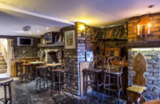 Uppercross House Hotel
