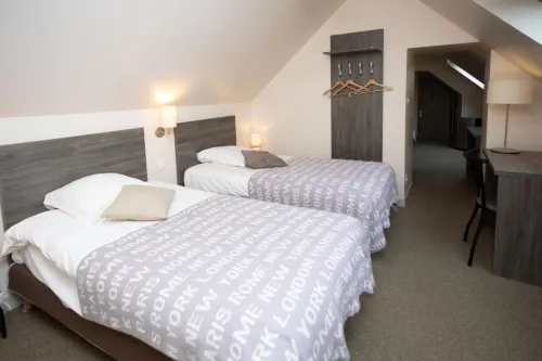Logis-Hôtel & Restaurant le Carnot Hotel a Notre-Dame-de-Gravenchon