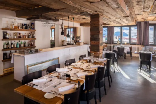 Hotel the Larix Ski-in Ski-Out