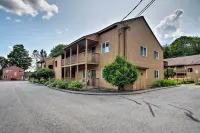 Lincoln Condo w/ Balcony - 6 Mi to Loon Mtn! - موقف سيارات