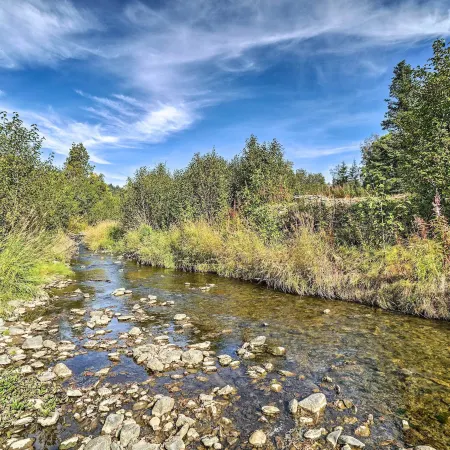 Secluded Getaway w/ Deck, Steps to Fritz Creek!