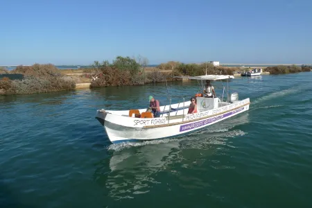 Central, one-bedroom duplex near the sea. Free Wi-Fi