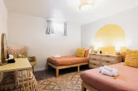 Cozy 4-Bedroom National Park Themed House with Gym + Hot Tub in Arvada