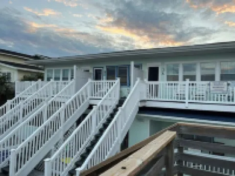 Almost Heaven OCEANFRONT B Toes In The Sand Directly on BEACH Pets OK