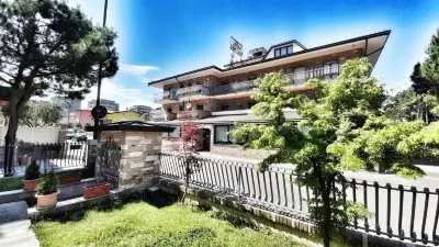 Hotel & Wellness FRA I Pini Отели в г. 