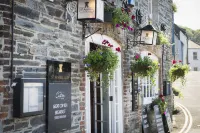 The Old Custom House