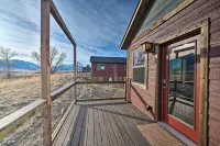 Romantic Gem w/ Mtn Views! Day Trip to Yellowstone - 3-Star