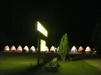 The Little Chalet Motel