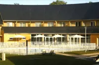 Adonis Hauts de Honfleur Hotel a Equemauville