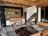 Khe Sanh Luxury Hotel Hotel di Hướng Tân
