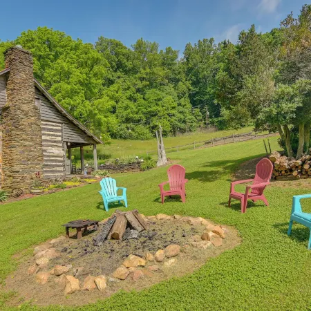 Ferrum Rustic Cabin in the Valley w/ Fire Pit