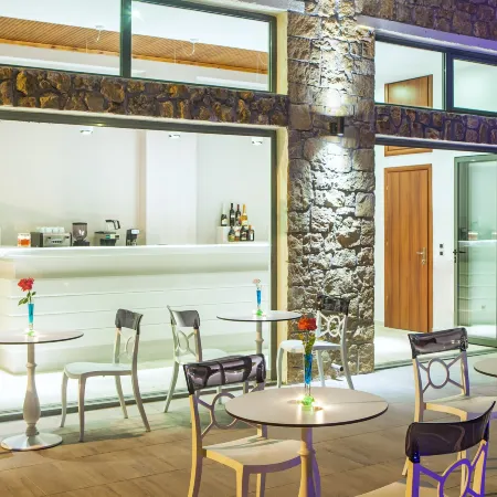 Core Hotel Polychrono