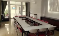 Ottenville Boutique Hotel فنادق في Cicendo