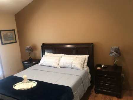 Truman Lake Vacation Home on 10 Acres, Borders Public Ground