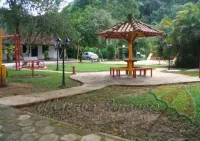 Wonderful house with pool in the gated community Ubatuba Country