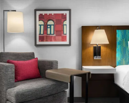 Hampton Inn & Suites by Hilton Orangeville, on Hotels in Mono