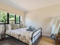 Piglet Corner Hotels in Cullompton