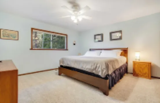 Fawn by AvantStay Secluded Cabin w Large Deck Surrounded by Forest