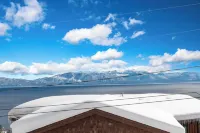 Chickadee by AvantStay Modern A-Frame Cabin
