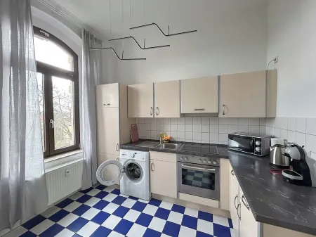 Old building flair, trendy district, 2P, WiFi, modern, elevator