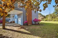 Spacious Mount Pleasant Home 5 Mi to Beach - Bungalows