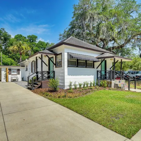 Sanford Home w/ Gas Grill: Walk to Historic Dtwn!