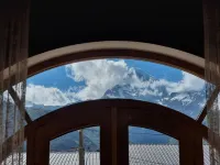 Graf Kazbegi - غرفة مطلة على الجبل