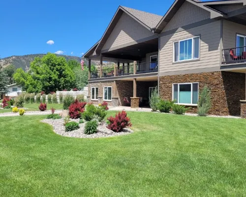 Cleveland Place Hotels in Meeker