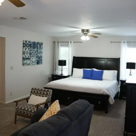 Spacious 3Br Stay  Shared Pool - Perfect for Families.