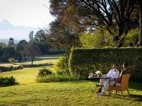 Fairmont Mount Kenya Safari Club Hotel a 