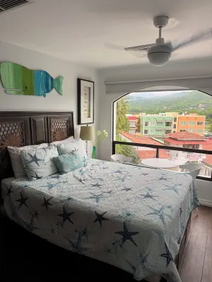 Luxury Condo near Beach & Margaritawille