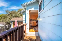 Quaint Carmel - Bungalow Close to Beach