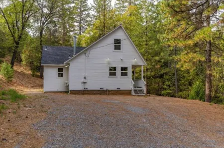 Blue Mountain Loft - A Unique Jewel In The Trees
