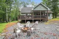 Fabulous 4-bedroom house with AC in Lackawaxen Hotels in Lackawaxen Township