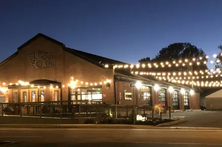 Hersheypark 3.4 miles-West End Nest