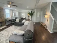 Portsmouth 3Br Near Casino, Comfy, Spacious Yard Stay, Sleeps 6! Hotels in Portsmouth