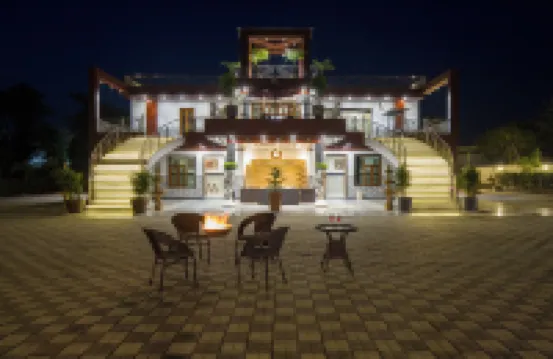 ELIVAAS Ivory Estate Pet-friendly Farm Hotels in 