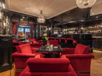 Apollofirst Boutique Hotel Hotels near Amstelveenseweg Station
