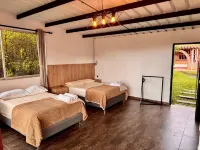 CABINS WITH BEAUTIFUL VIEWS, WITH JACUZZI GUATAPE